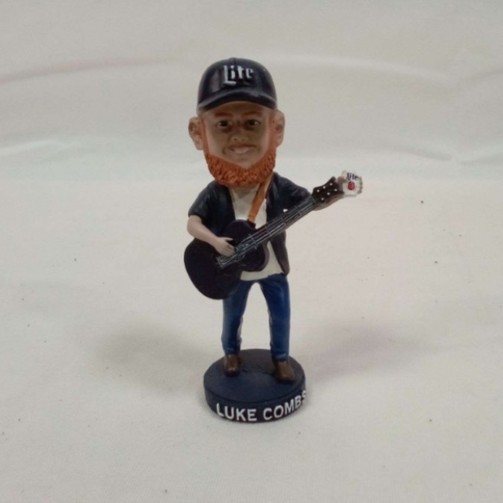 Luke Combs Bobblehead With Guitar, 4"